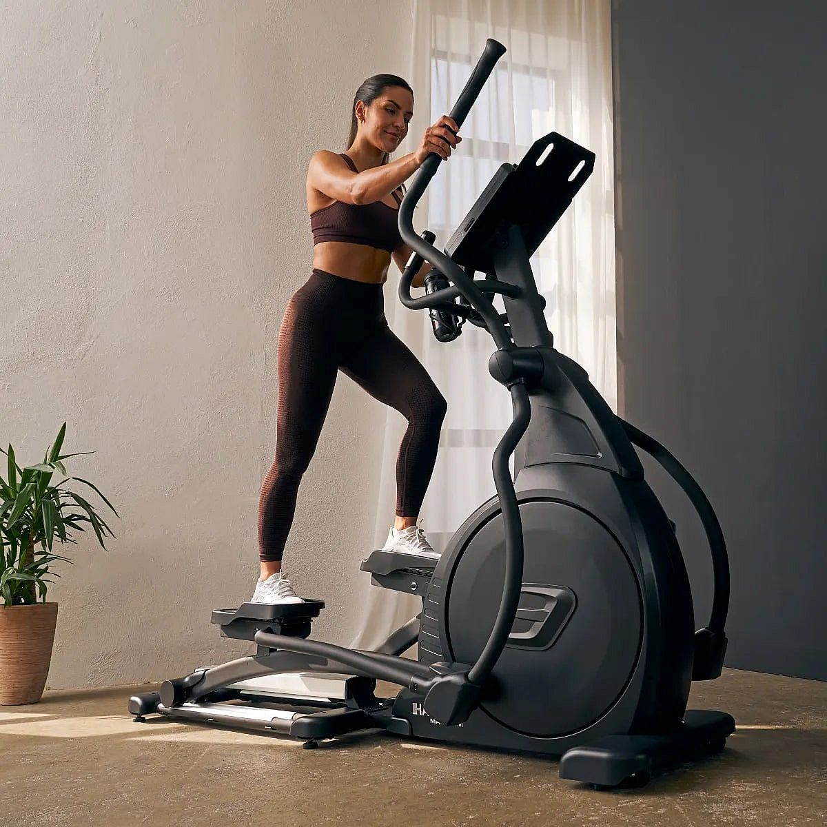 118146-Hammer-Maximum-Elliptical-trainer-EL-8000-afbeelding-2