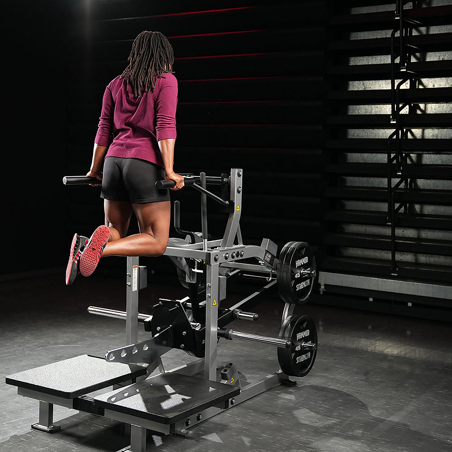 145892-Hammer-Strength-Plate-Loaded-Belt-Squat-afbeelding-6