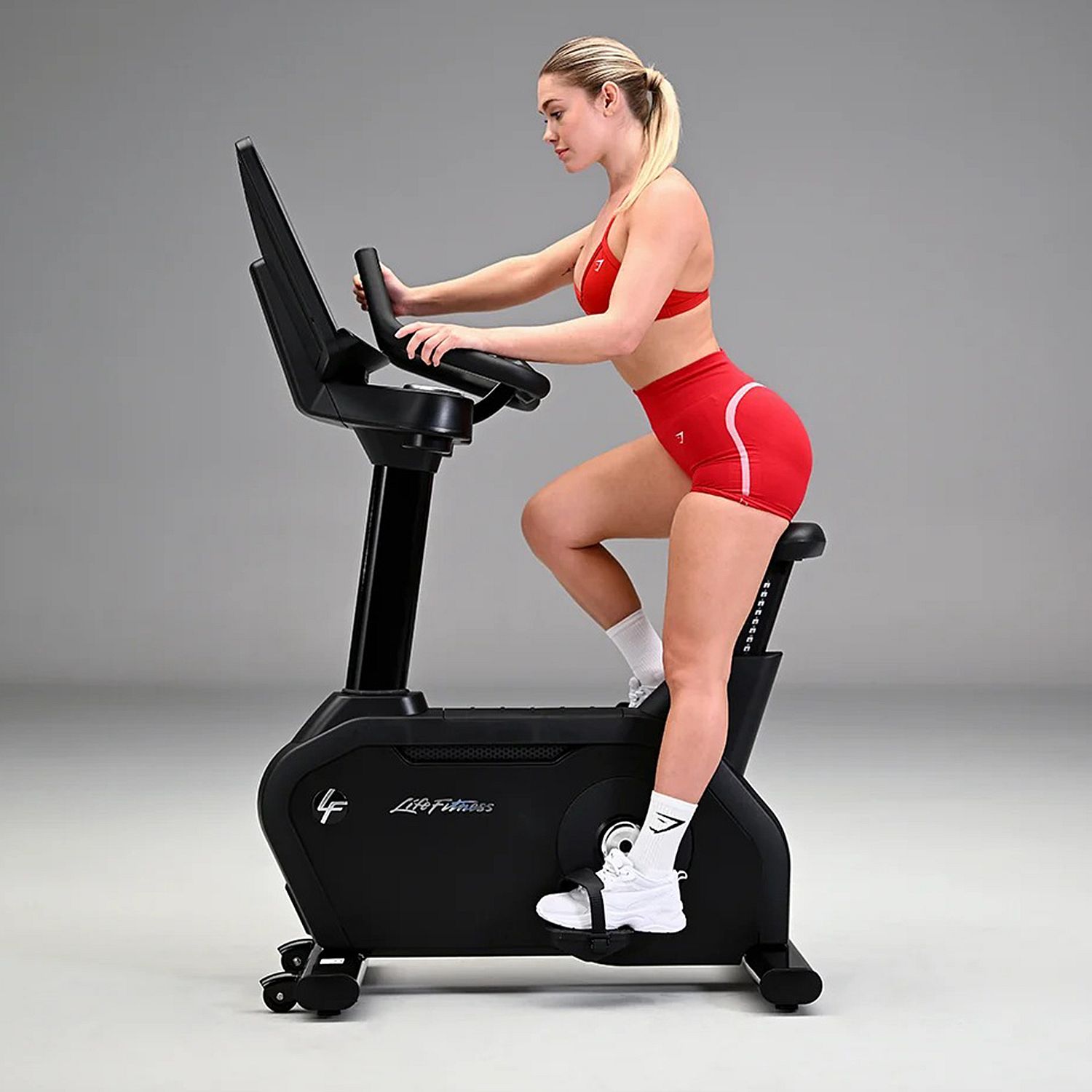 116663-Life-Fitness-hometrainer-Upright-LifeCycle-Club-Series-SE-24-inch-afbeelding-2