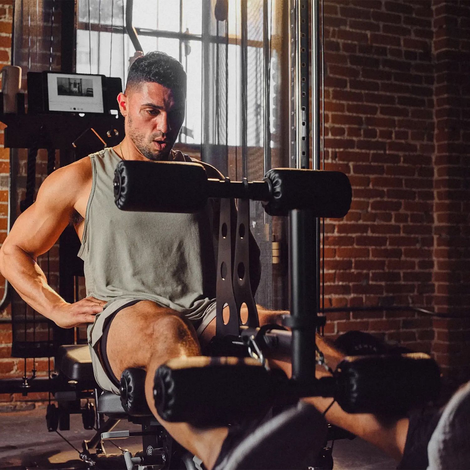 123685-Inspire-SF6-Home-Gym-Functional-Trainer-met-Selectorized-Smith-Bar-afbeelding-8