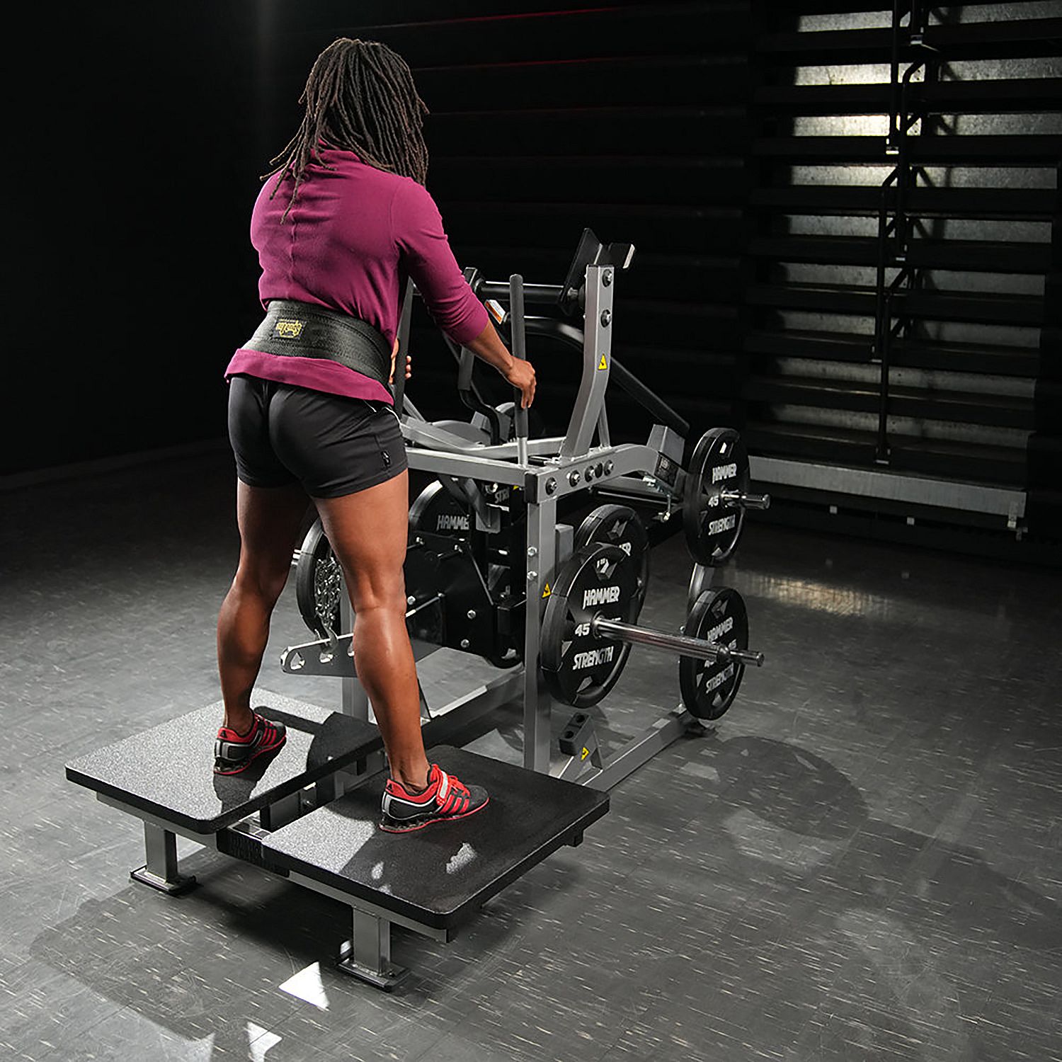 145892-Hammer-Strength-Plate-Loaded-Belt-Squat-afbeelding-3