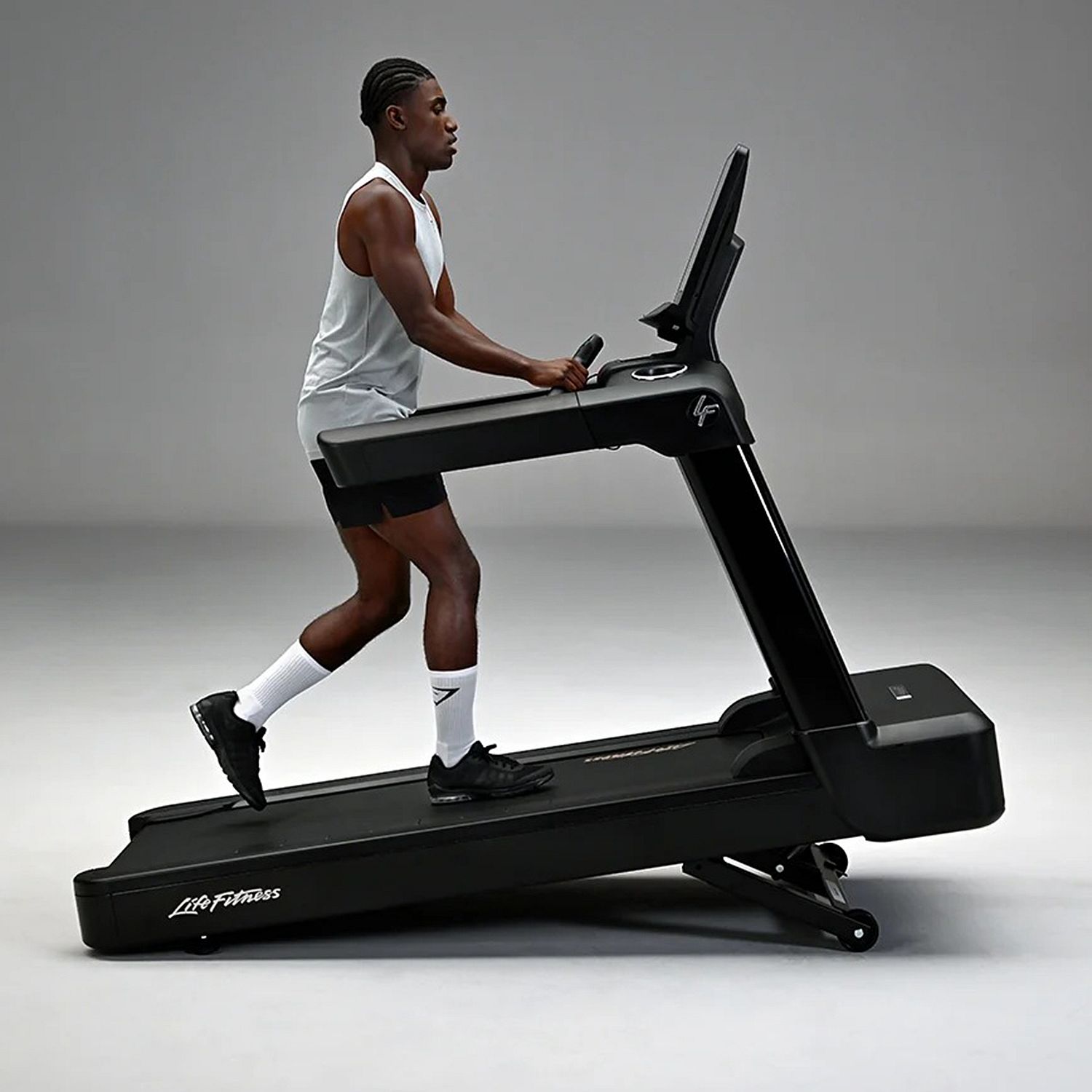 116475-Life-Fitness-Club-Series-SE4-24-inch-loopband-afbeelding-3