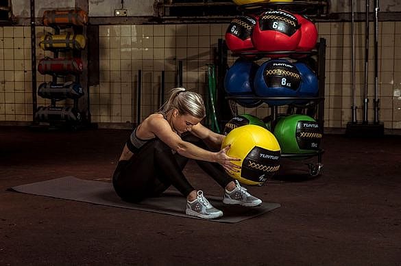 38065-Tunturi-Wall-ball-6kg-rood-afbeelding-2