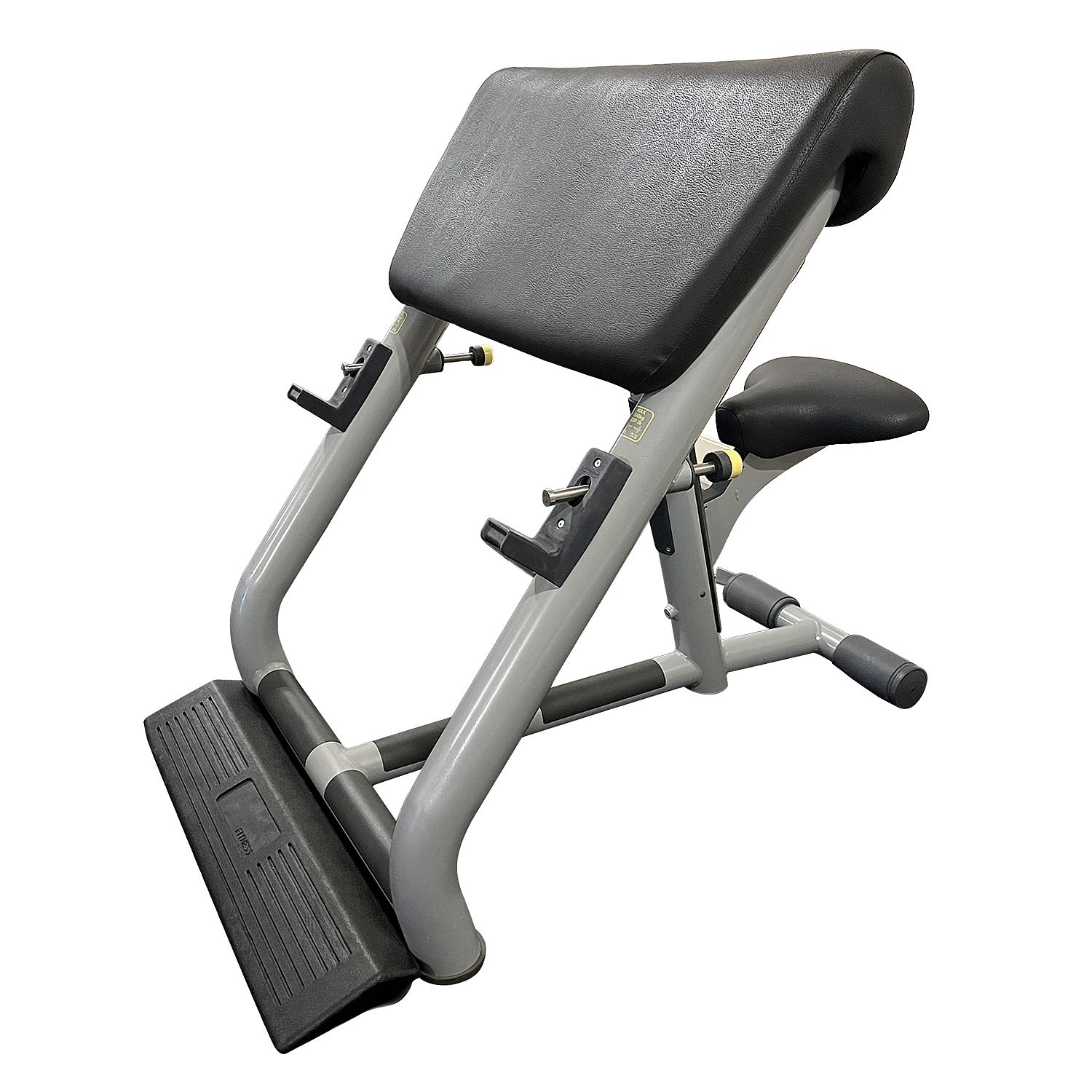 145949-Technogym-Preacher-Curl-Scott-Bench-afbeelding-1