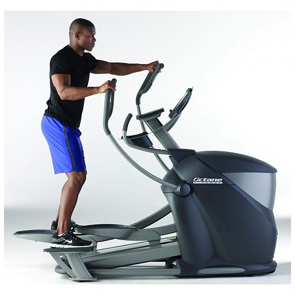100040-Octane-Fitness-Pro-3700-Crosstrainer-gebruikt-afbeelding-2