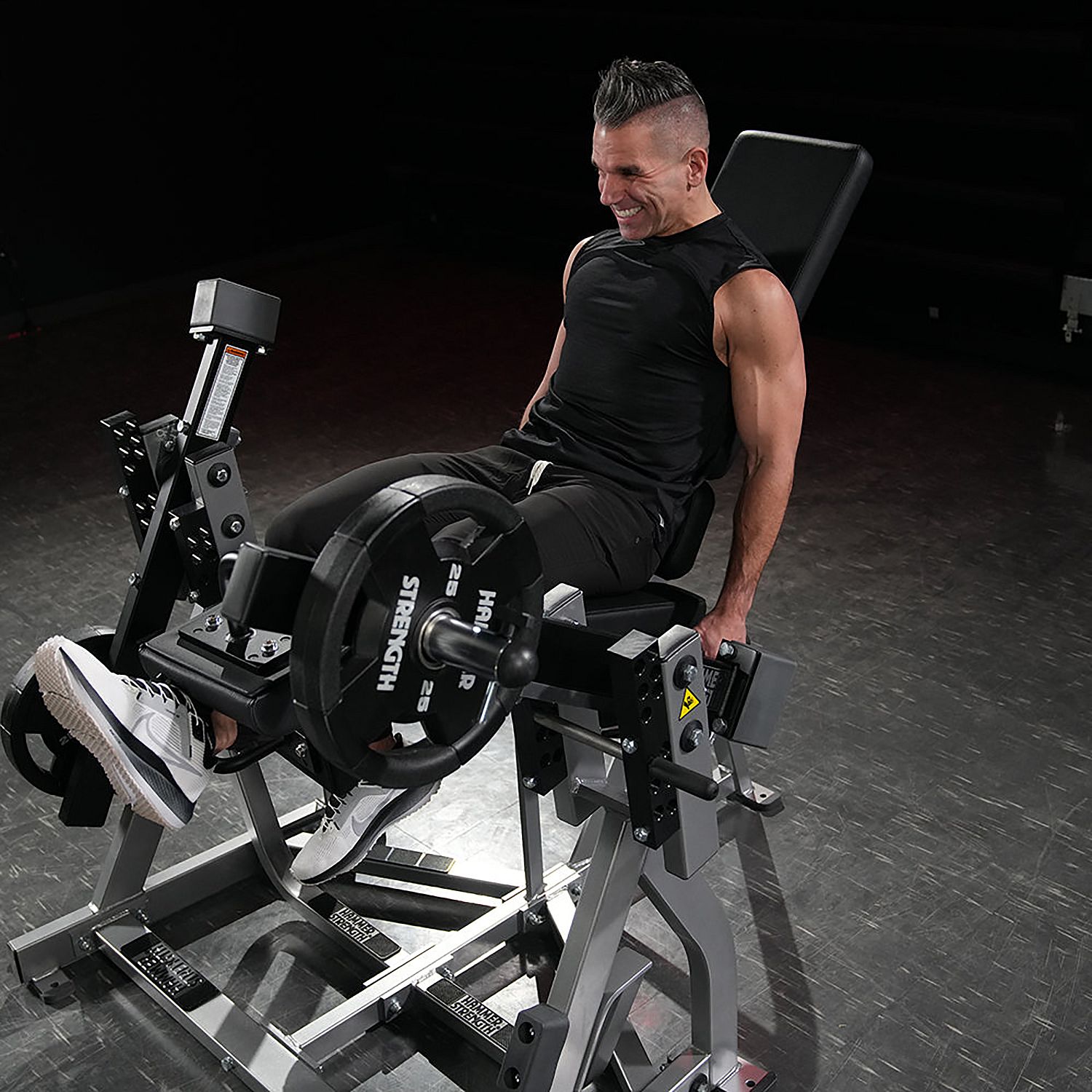 145882-Hammer-Strength-Iso-Lateral-Leg-Extension-afbeelding-4