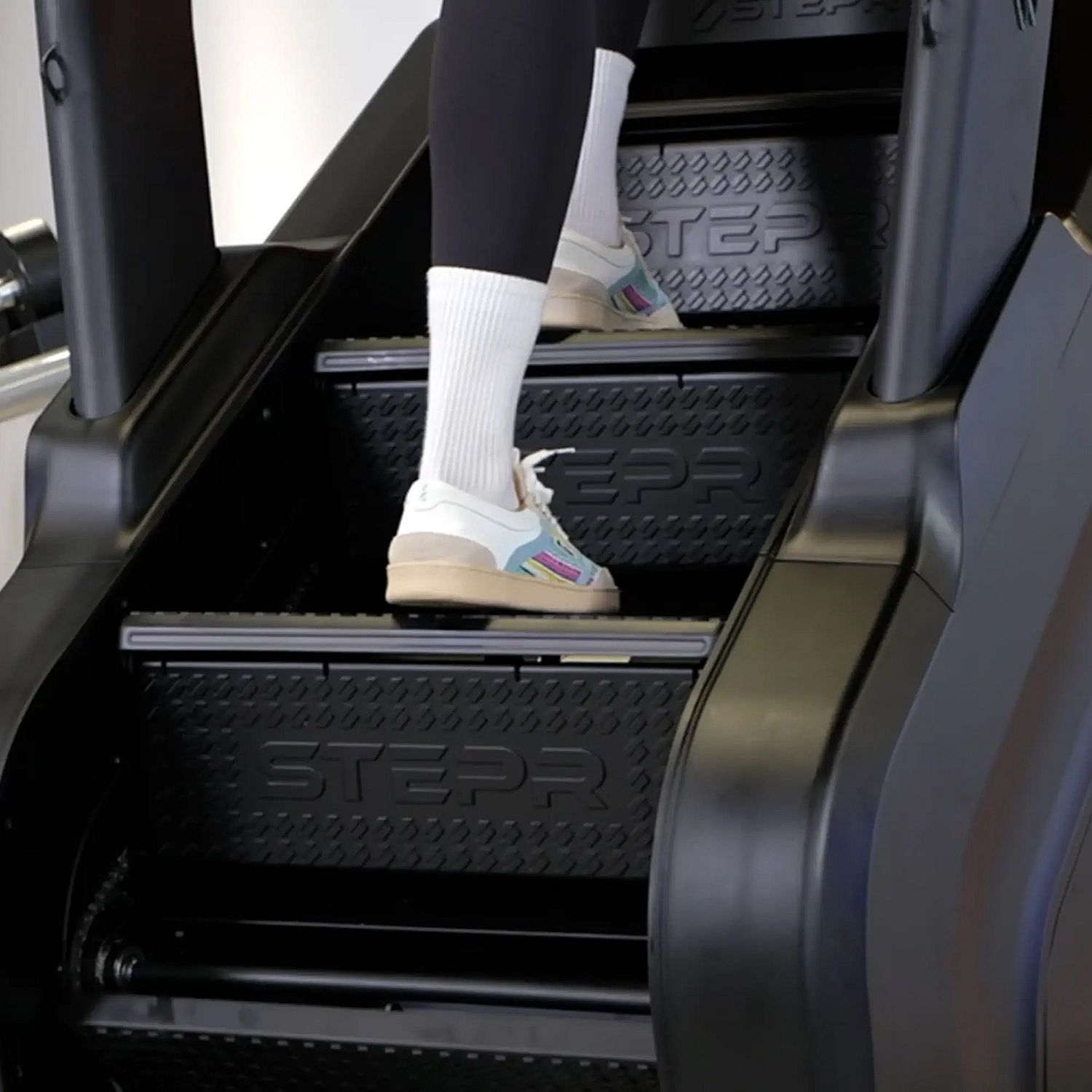 145705-STEPR-XL-Stair-Climber-LED-Screen-afbeelding-7