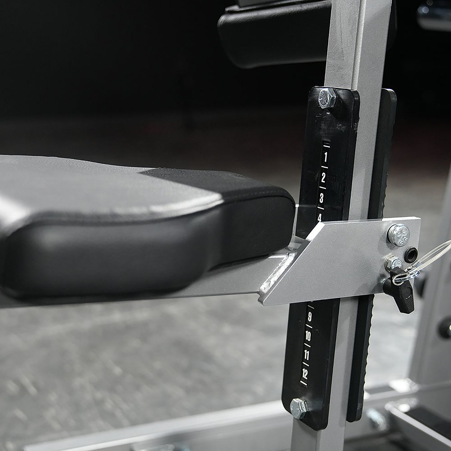 145887-Hammer-Strength-Iso-Lateral-Wide-Pulldown-afbeelding-9