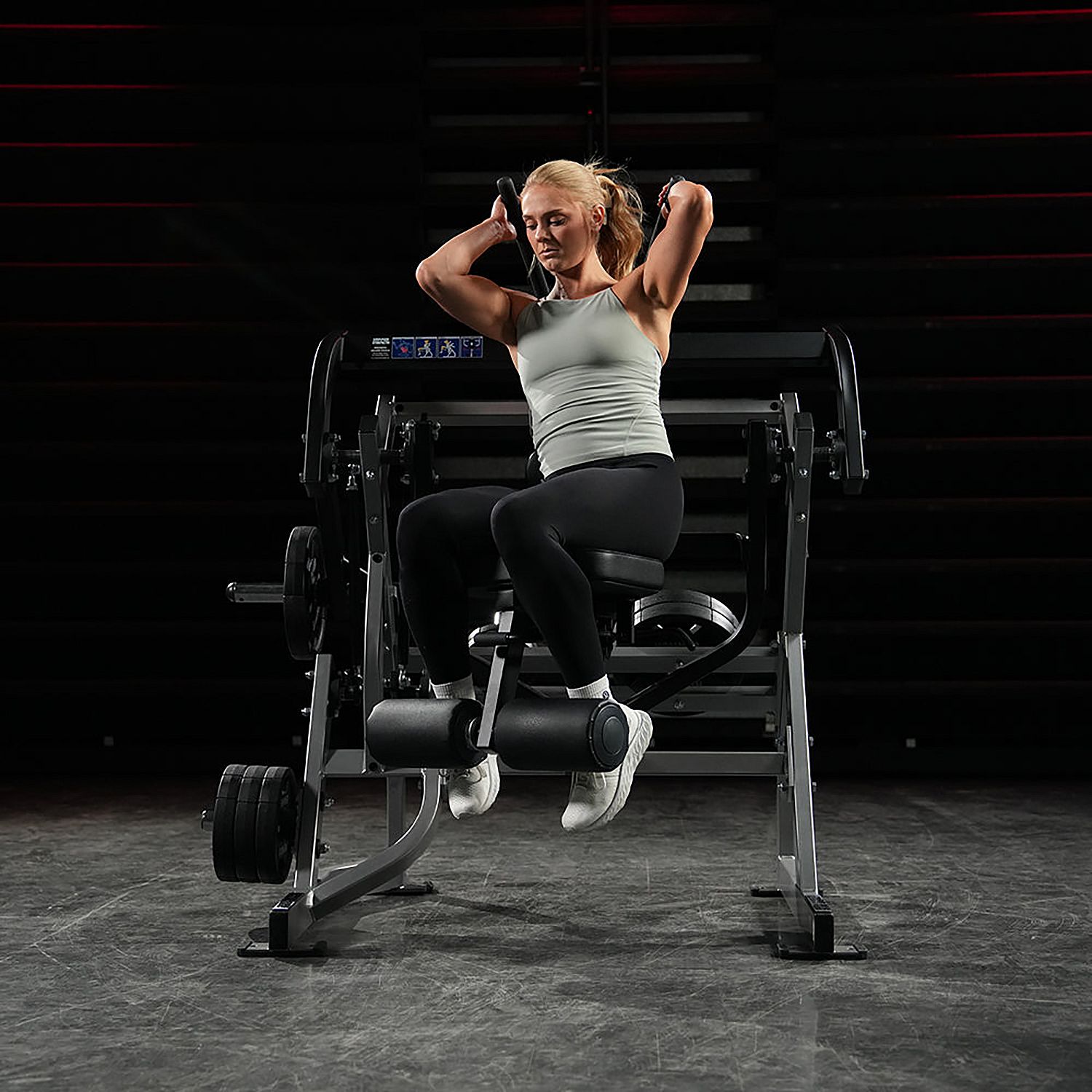 145889-Hammer-Strength-Plate-Loaded-Abdominal-Oblique-Crunch-afbeelding-3