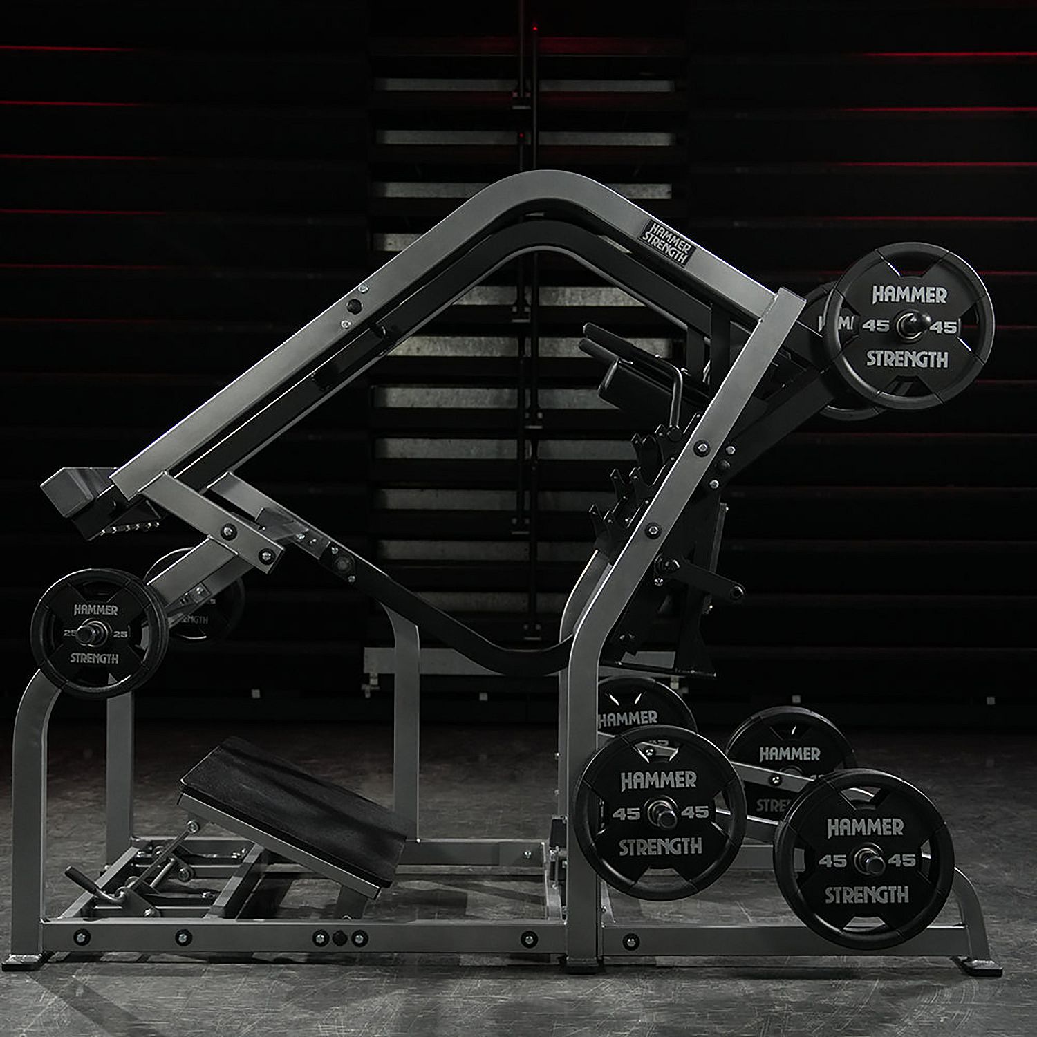 145898-Hammer-Strength-Plate-Loaded-Pendulum-X-Squat-afbeelding-6