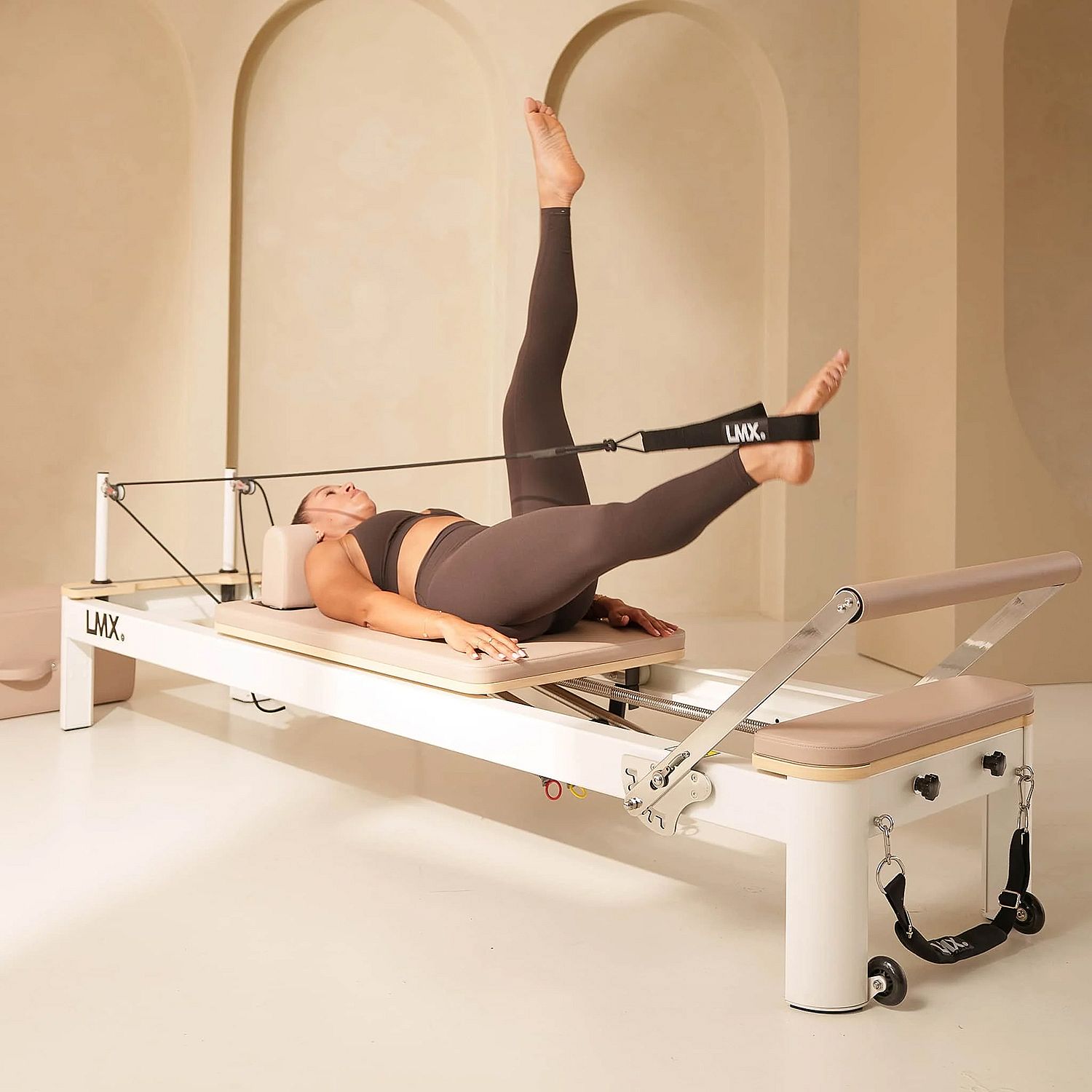 144940-Lifemaxx-Harmony-Pilates-Reformer-wit-afbeelding-2