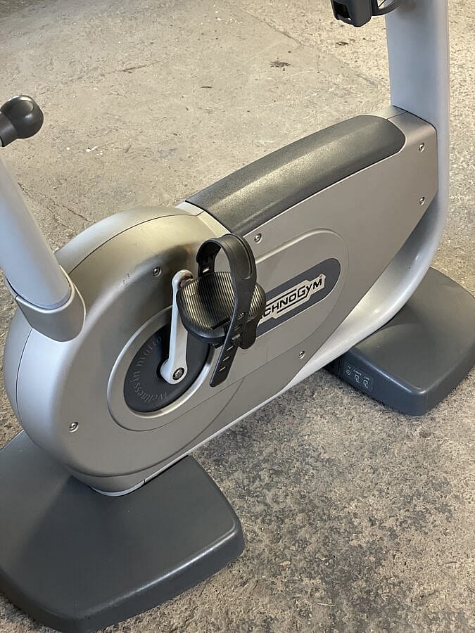 95862-Technogym-bike-700-TV-gebruikt-afbeelding-6