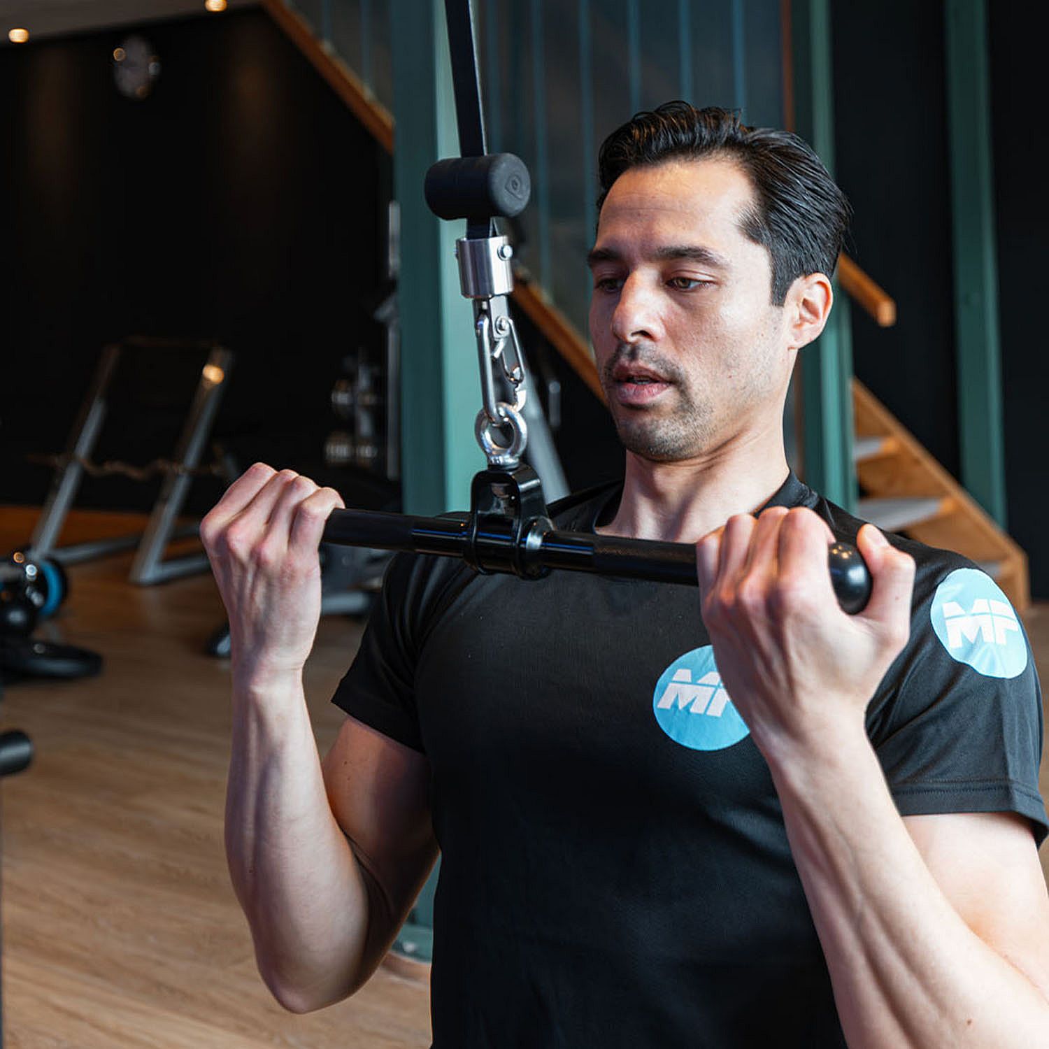 145741-Muscle-Power-rotation-straight-bar-afbeelding-8