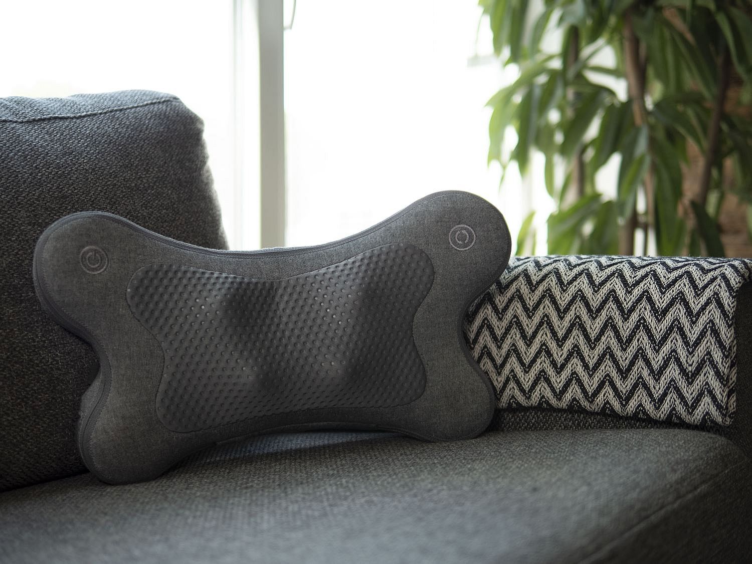 113324-Synca-Ipuffy-Plus-massagekussen-grijs-afbeelding-5
