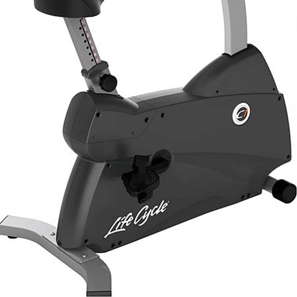 32913-Life-Fitness-hometrainer-LifeCycle-C1-Track-Connect-2.0-afbeelding-2