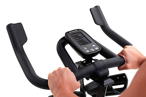 geintegreerde-trainingscomputer-op-spinningfiets-stuur.jpg