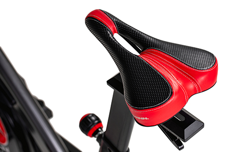 racezadel-op-spinningfiets-schwinn-800ic.jpg