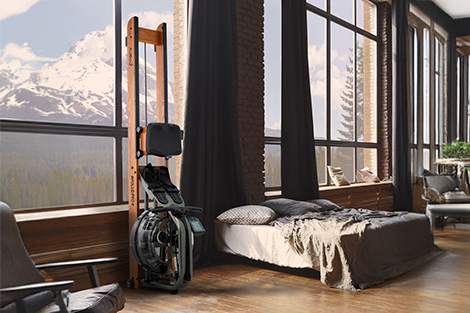 roeitrainer-rechtop-staand-in-slaapkamer.jpg