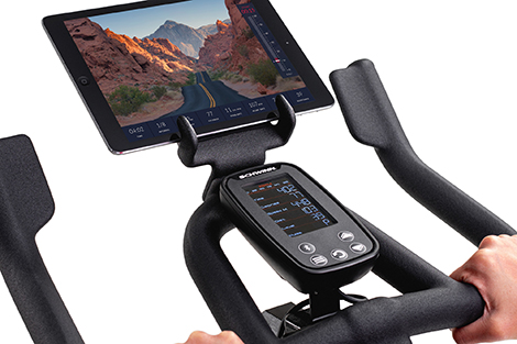 spinningfiets-stuur-met-tablethouder-en-trainingscomputer.jpg